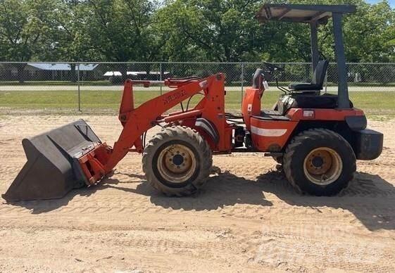 Kubota R520 Колесни товарачи