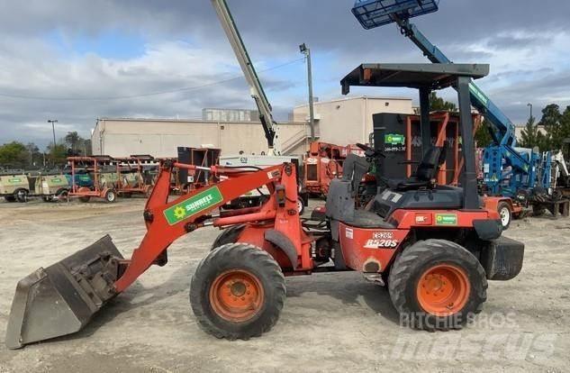 Kubota R520ST Колесни товарачи