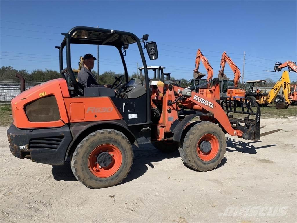 Kubota R530 Колесни товарачи