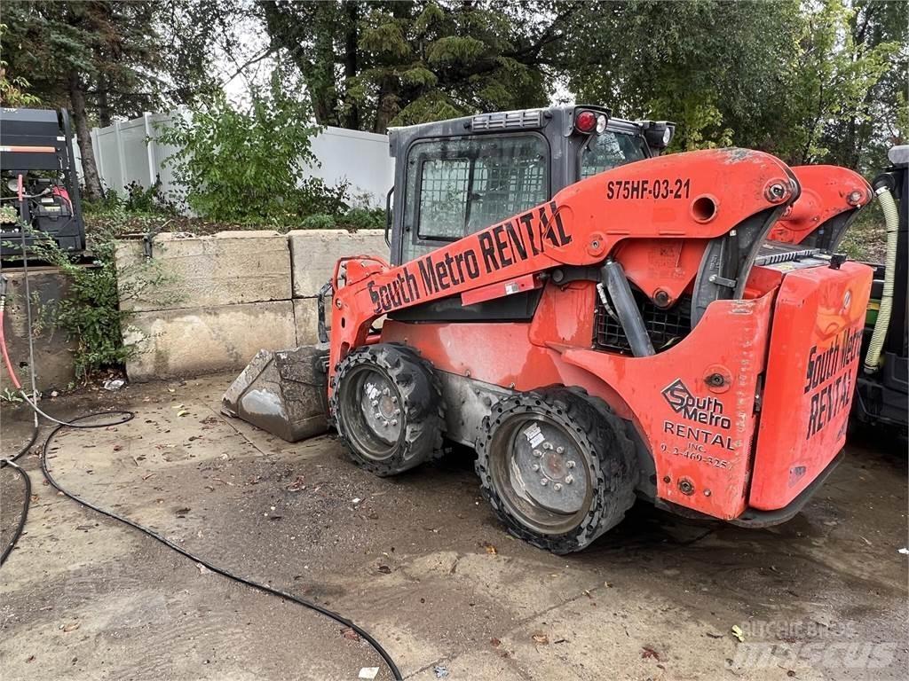 Kubota SSV75 Мини товарачи
