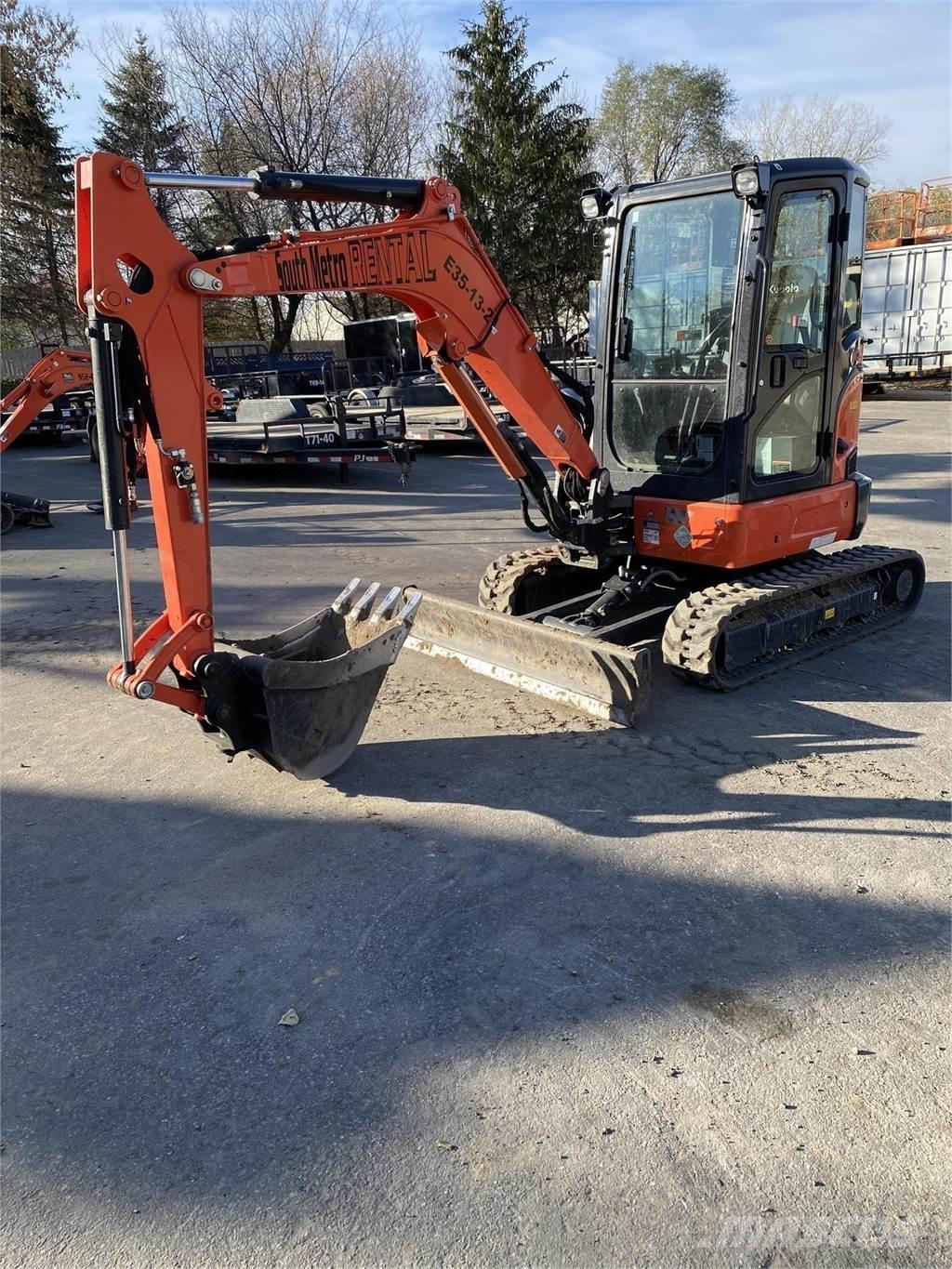 Kubota U35-4 Мини екскаватори < 7 т