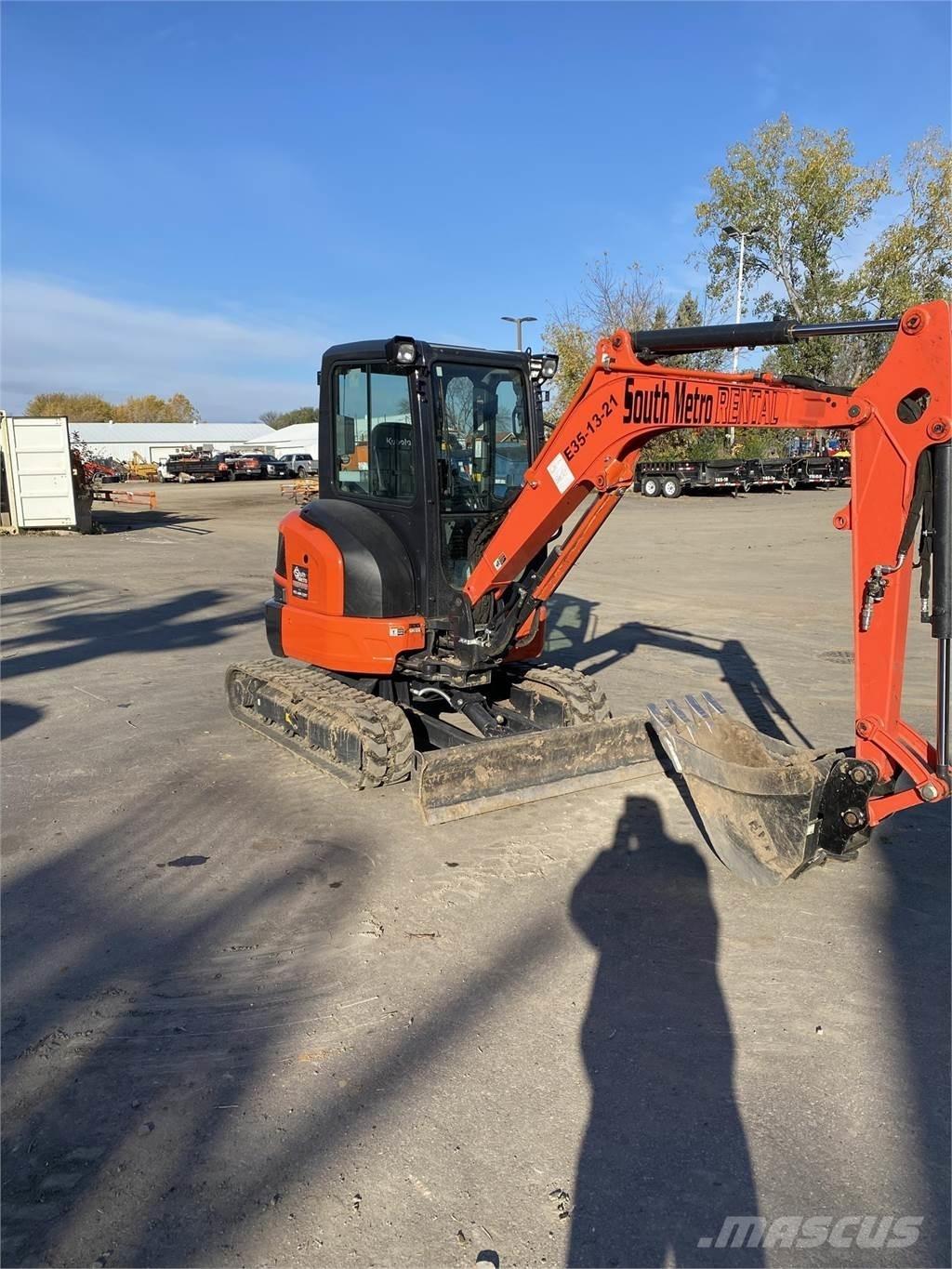 Kubota U35-4 Мини екскаватори < 7 т