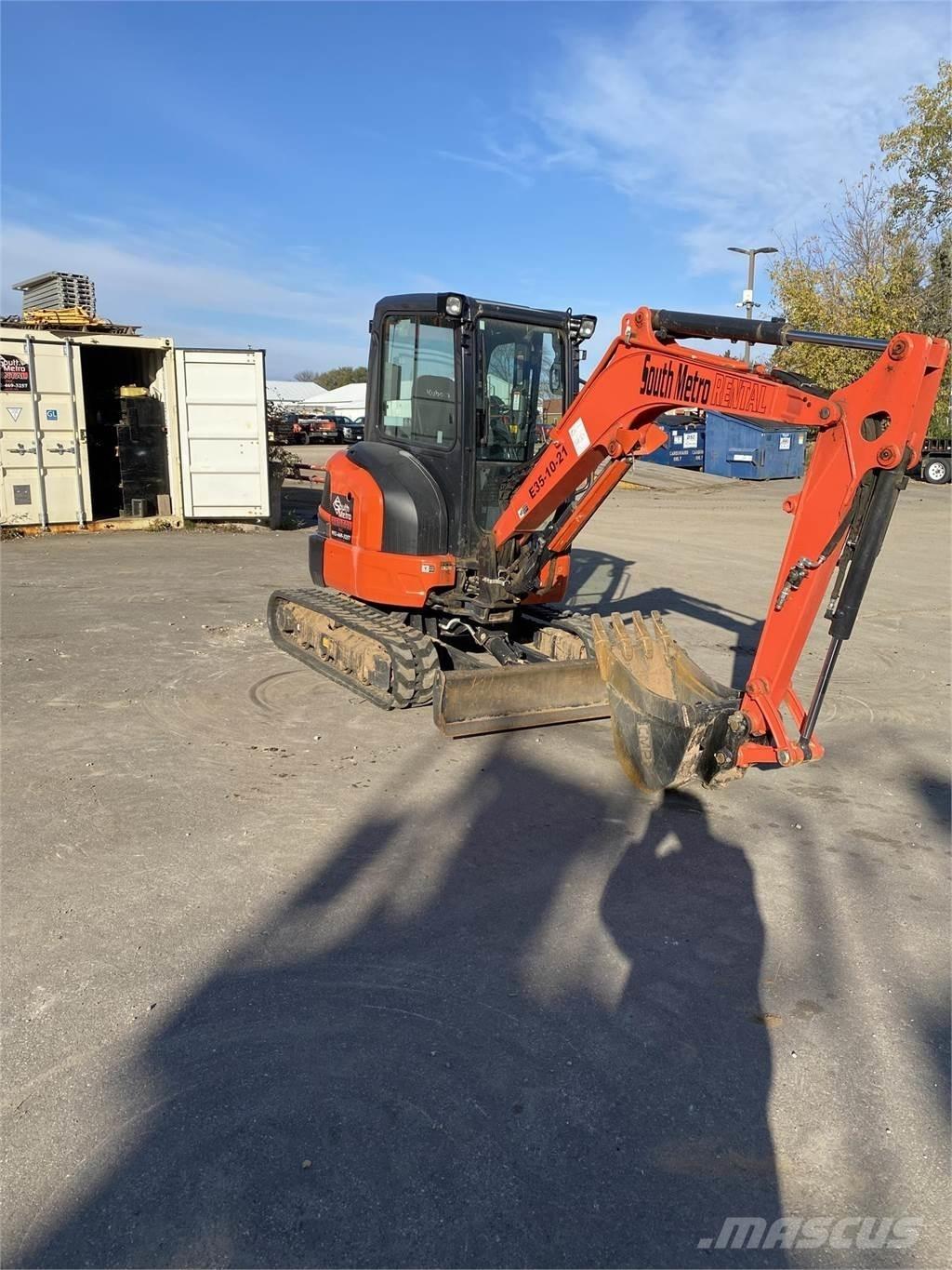 Kubota U35-4 Мини екскаватори < 7 т