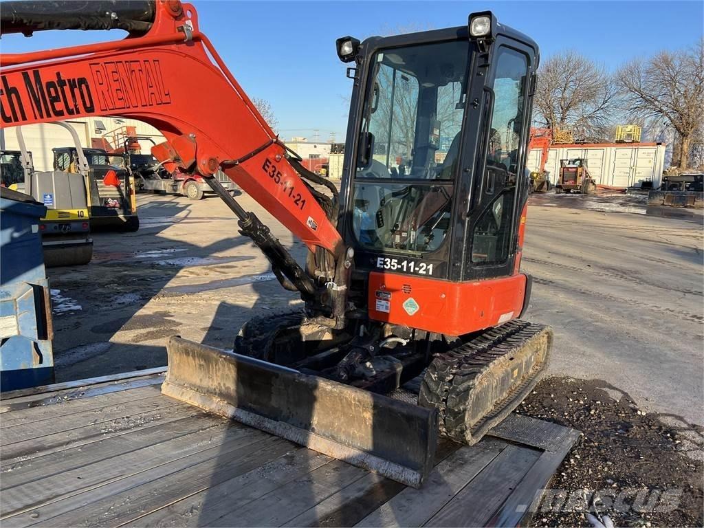 Kubota U35-4 Мини екскаватори < 7 т