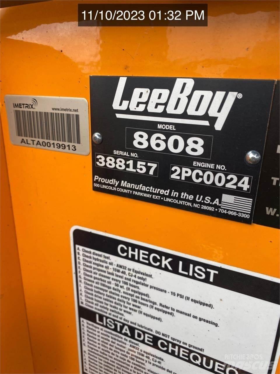 LeeBoy 8608 Машини за асфалт