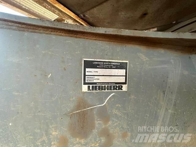Liebherr LH30C Оператори на отпадъци/индустрия
