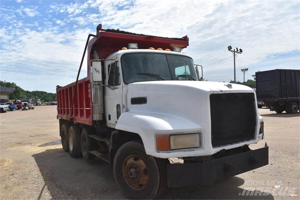 Mack CH613 Самосвал