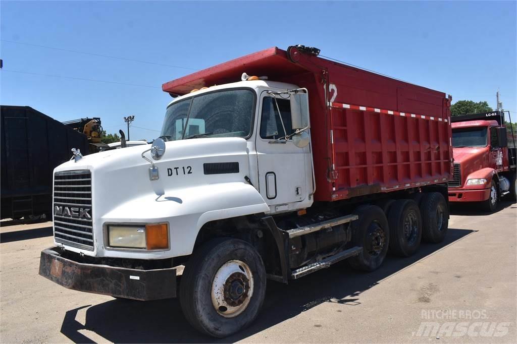 Mack CH613 Самосвал
