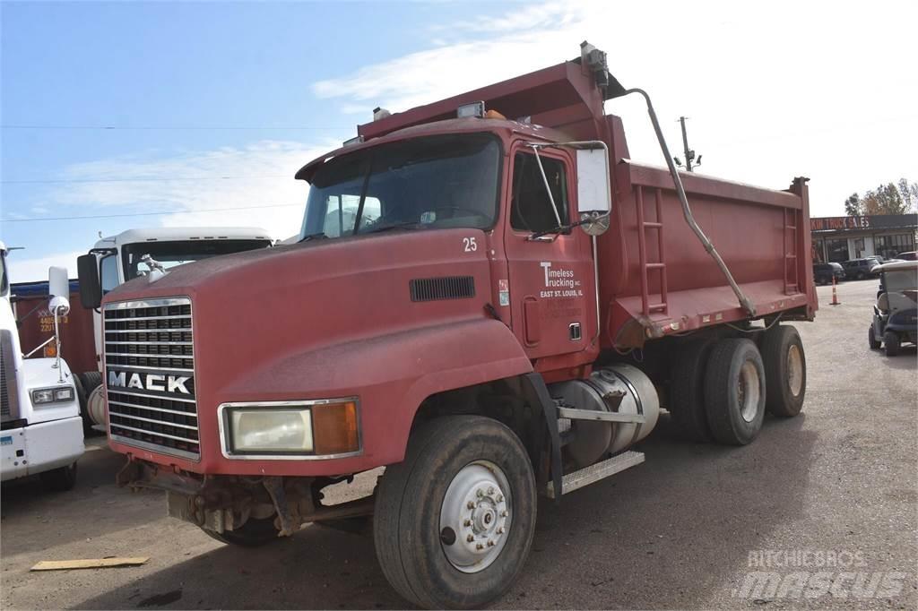 Mack CH613 Самосвал