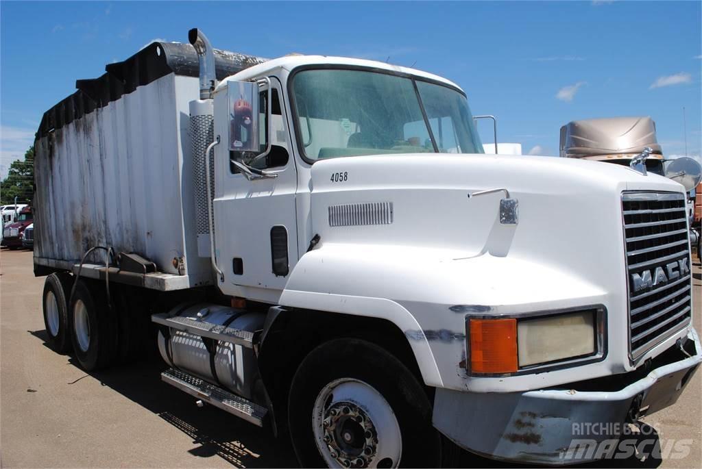 Mack CH613 Самосвал