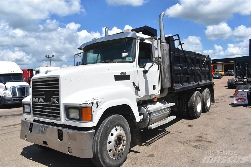 Mack CHN613 Самосвал