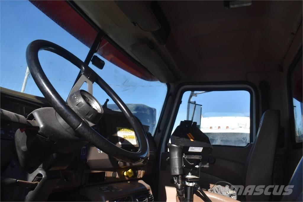 Mack GRANITE CV713 Самосвал