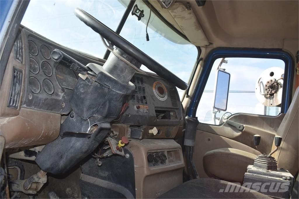 Mack GRANITE CV713 Самосвал