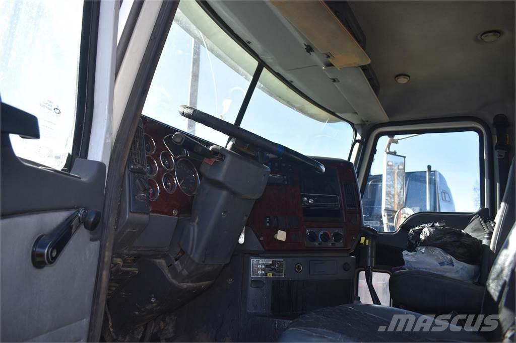 Mack GRANITE GU713 Самосвал