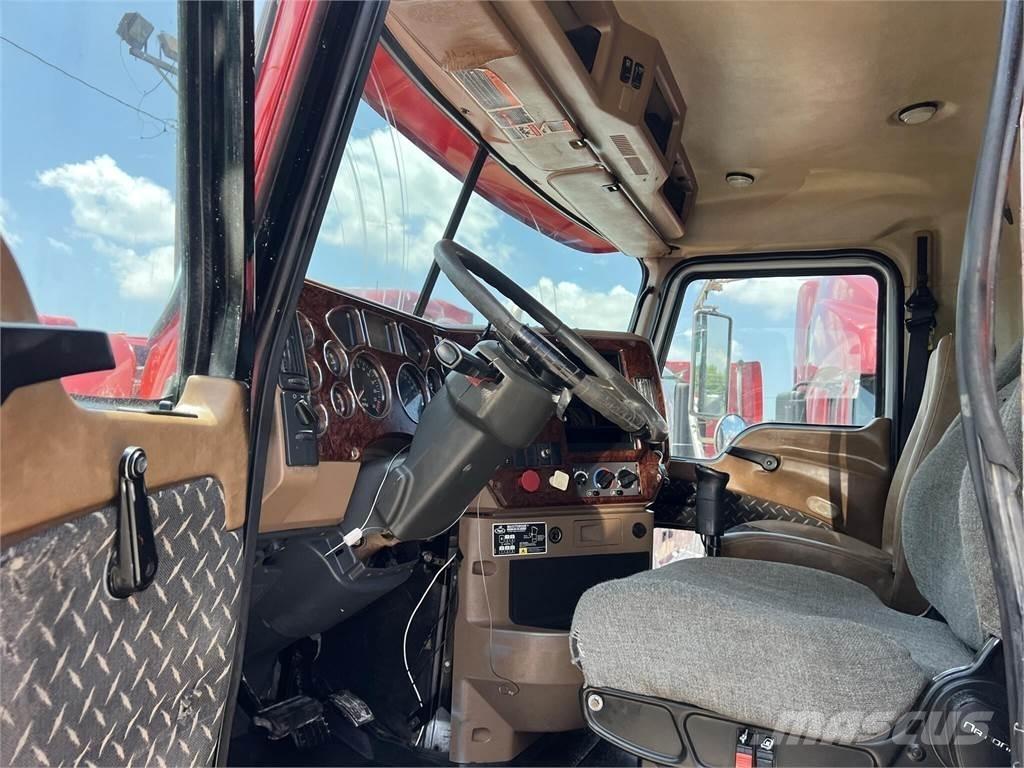Mack GRANITE GU713 Самосвал