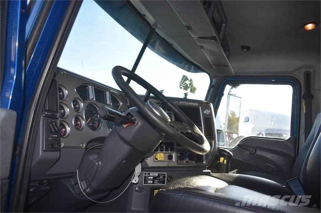 Mack GRANITE GU713 Самосвал