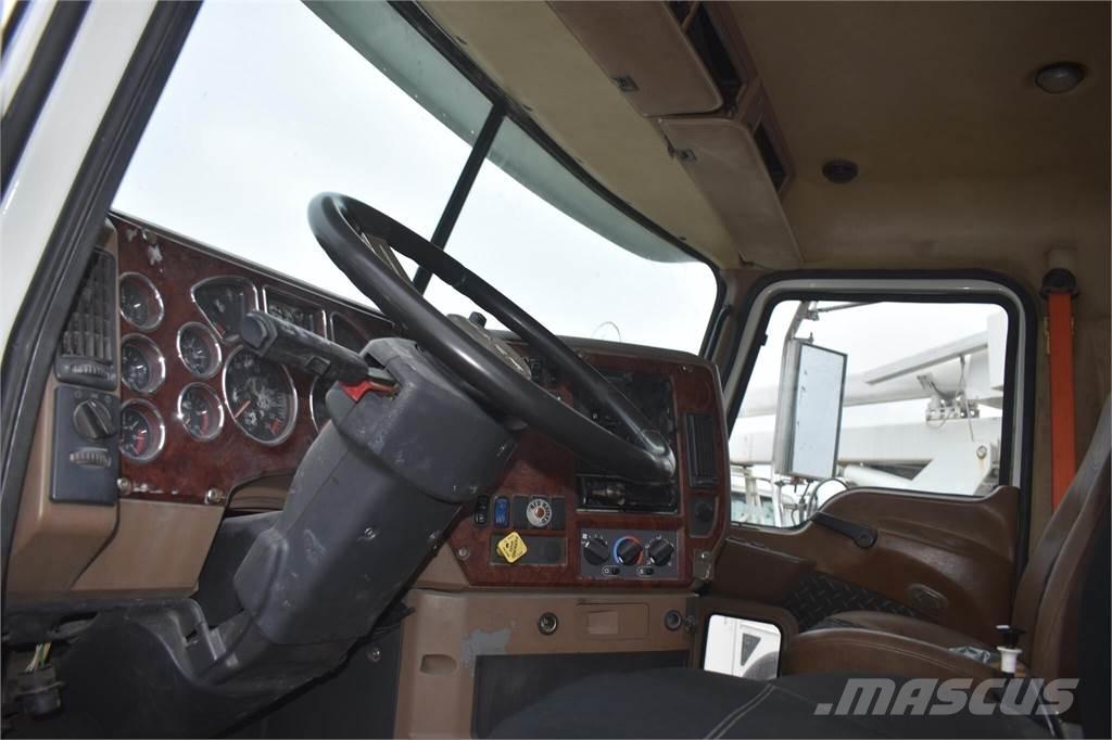 Mack GRANITE GU713 Самосвал