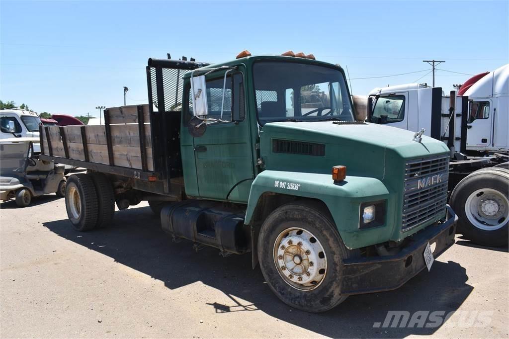 Mack MIDLINER CS200 Самосвал