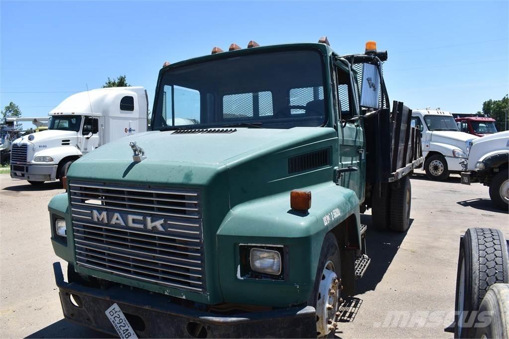Mack MIDLINER CS200 Самосвал