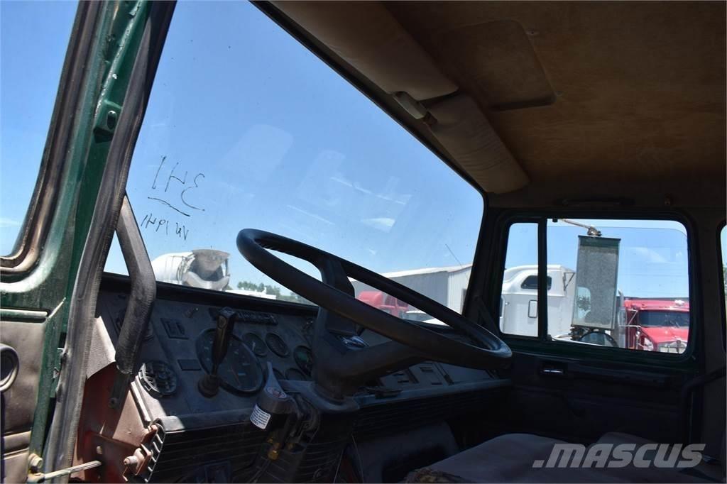 Mack MIDLINER CS200 Самосвал