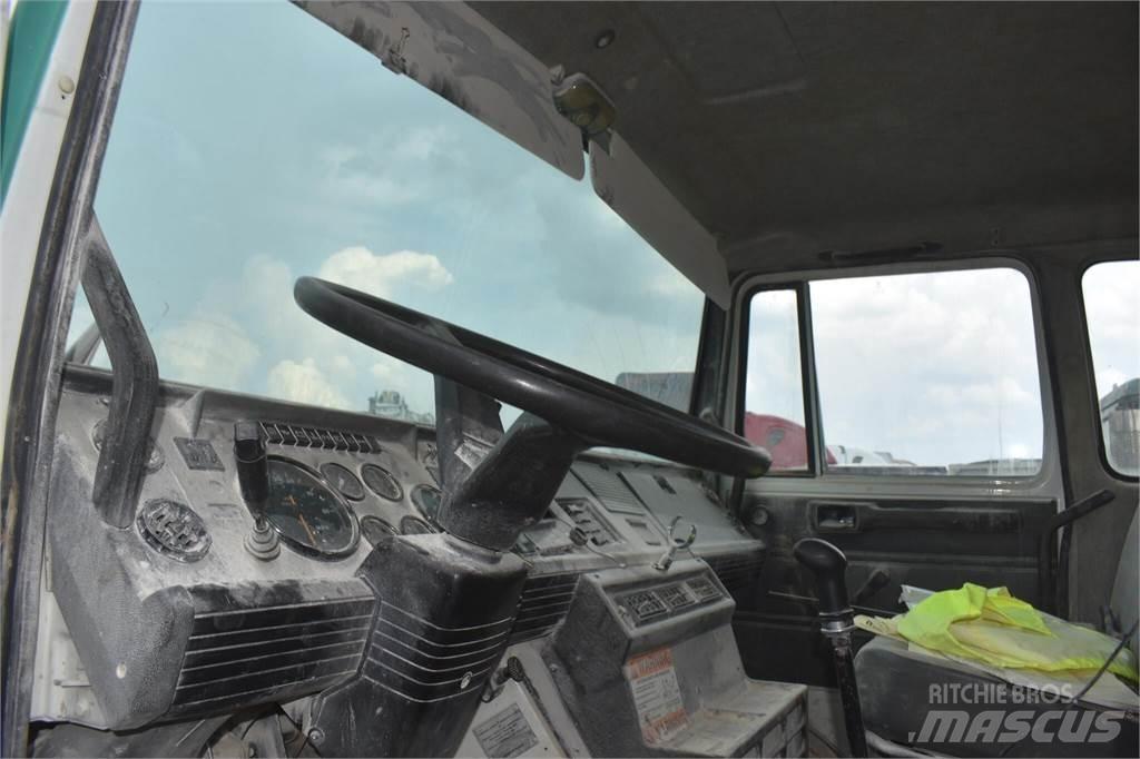 Mack MIDLINER CS200 Цистерна