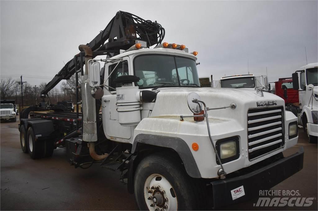 Mack RD688S Автокранове
