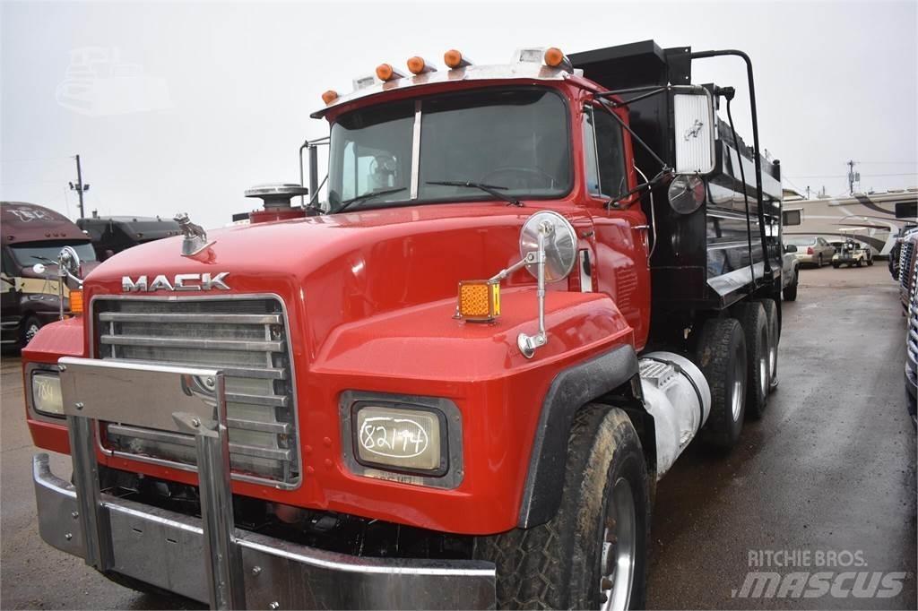 Mack RD688S Самосвал