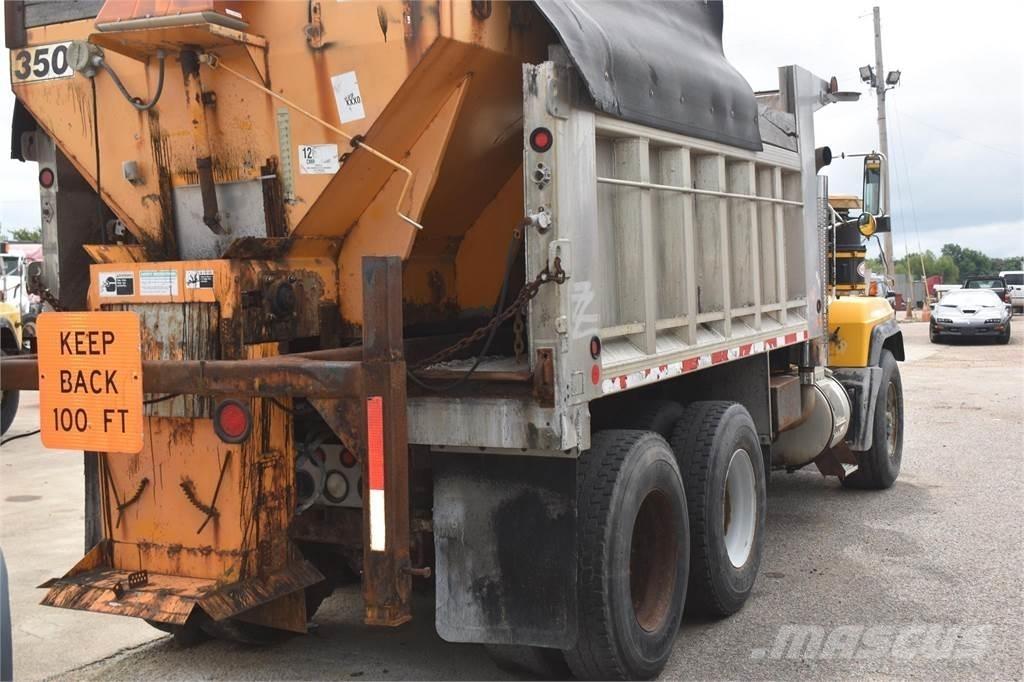 Mack RD688S Самосвал