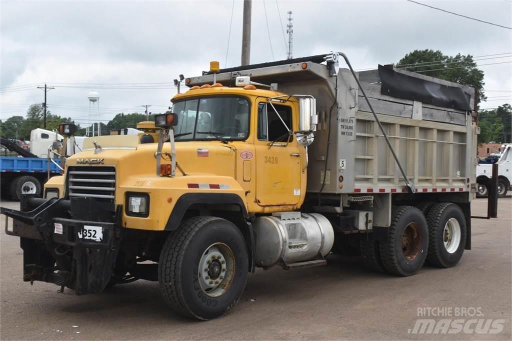 Mack RD688S Самосвал