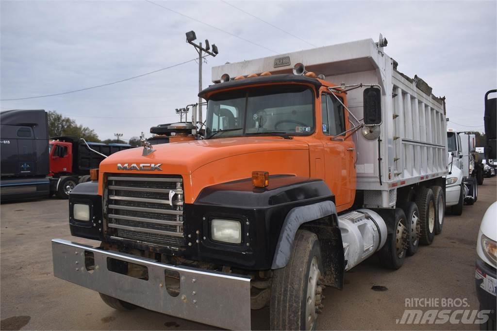 Mack RD688S Самосвал