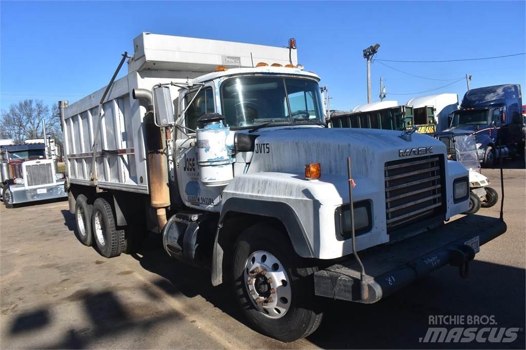 Mack RD688S Самосвал
