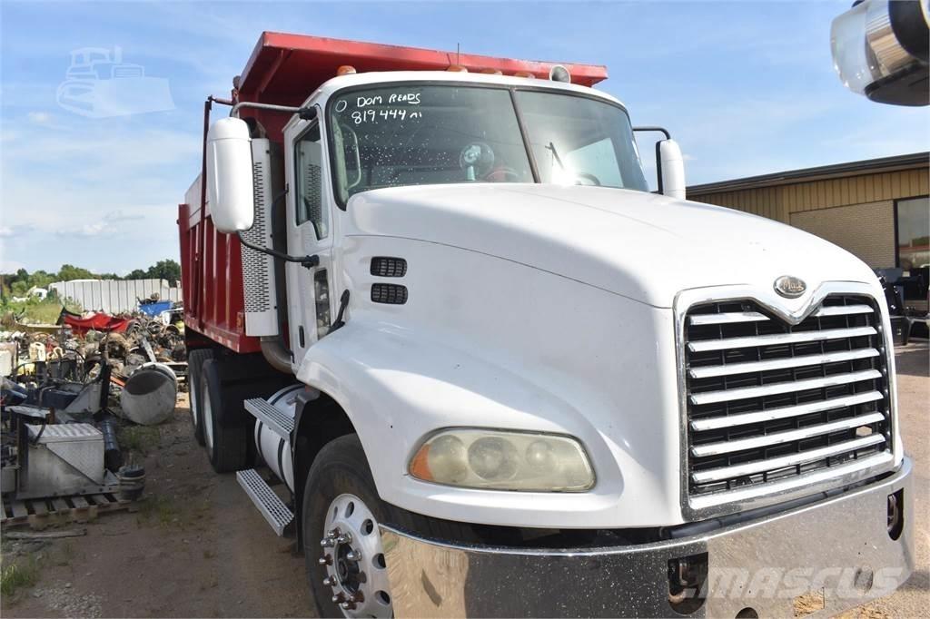 Mack VISION CXN613 Самосвал
