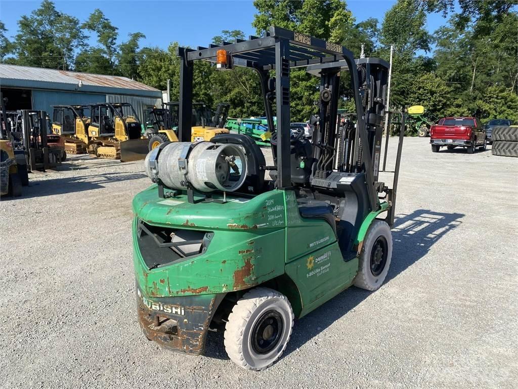 Mitsubishi FG25N Вилични кари-повдигачи - други