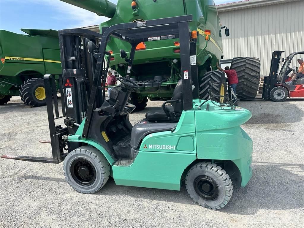 Mitsubishi FG25N Вилични кари-повдигачи - други