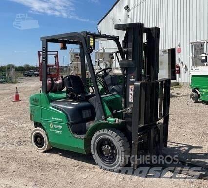 Mitsubishi FG25N Вилични кари-повдигачи - други