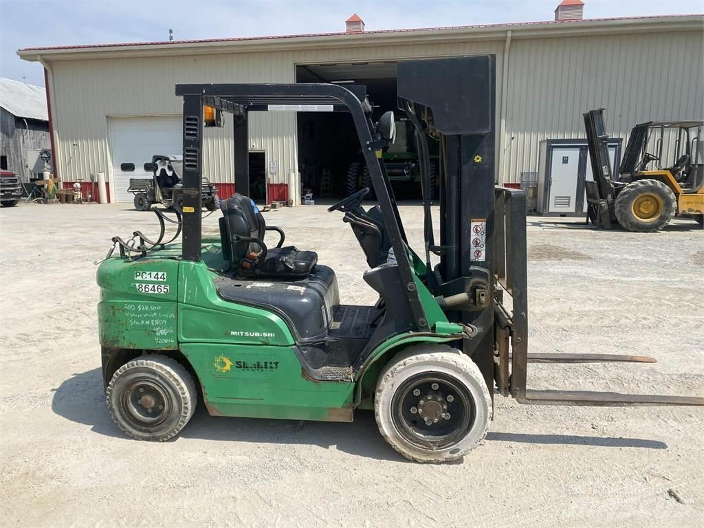 Mitsubishi FG30N Вилични кари-повдигачи - други