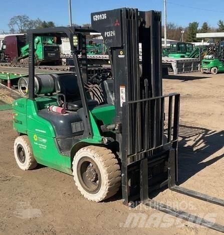 Mitsubishi FG30N Вилични кари-повдигачи - други