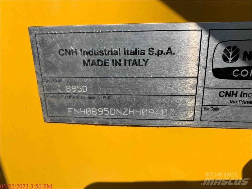 New Holland B95D Товарач със заден ексватор