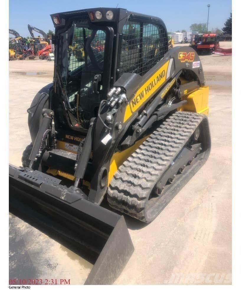New Holland C345 Мини товарачи
