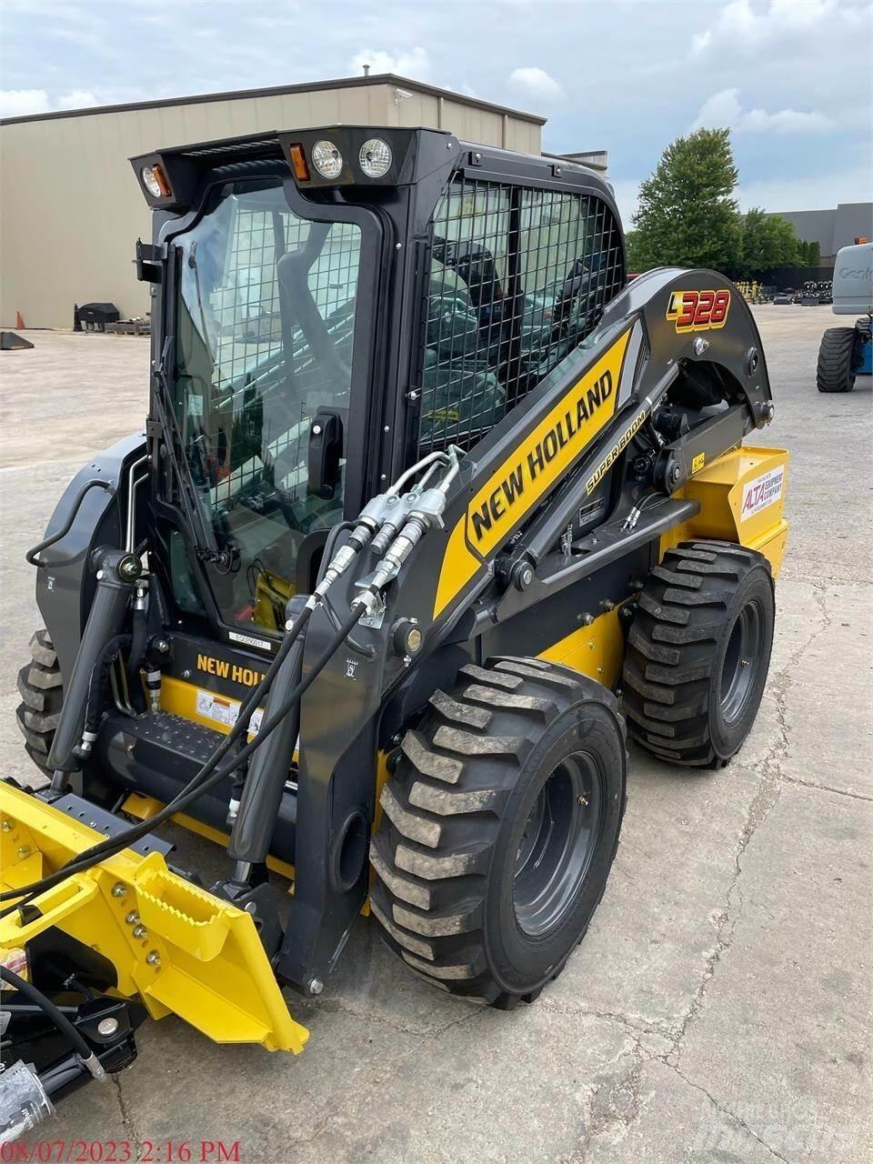 New Holland L328 Мини товарачи
