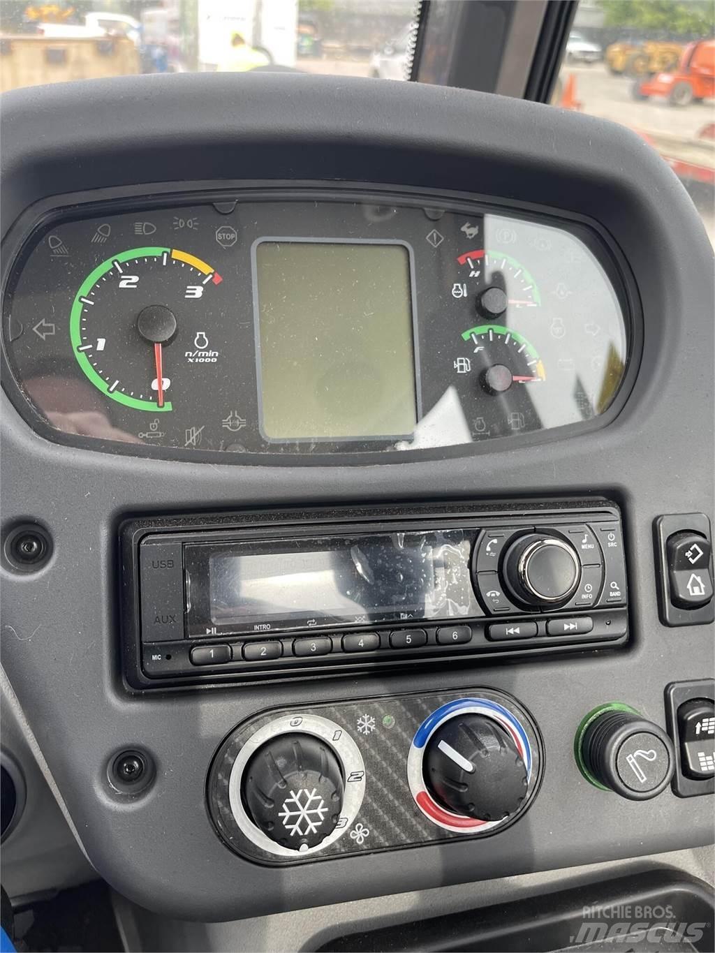 New Holland W80C Колесни товарачи