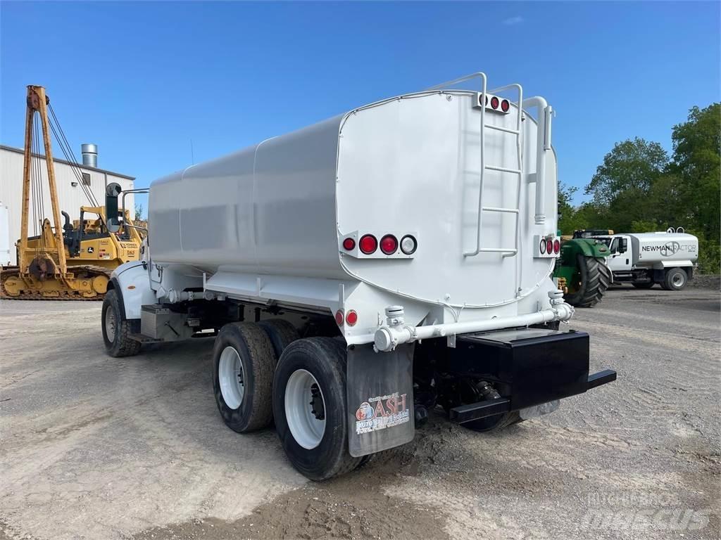 Peterbilt 335 Цистерни за вода
