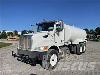 Peterbilt 348 Цистерни за вода
