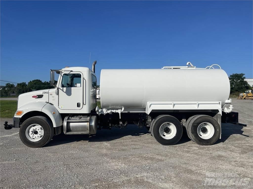 Peterbilt 348 Цистерни за вода
