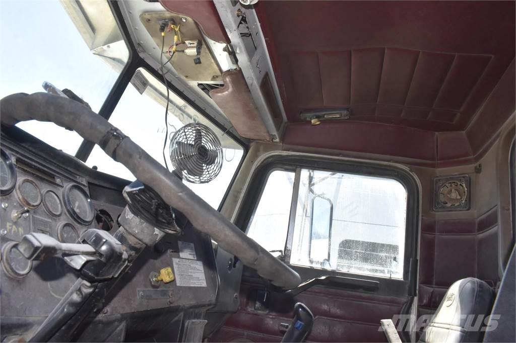 Peterbilt 357 Самосвал