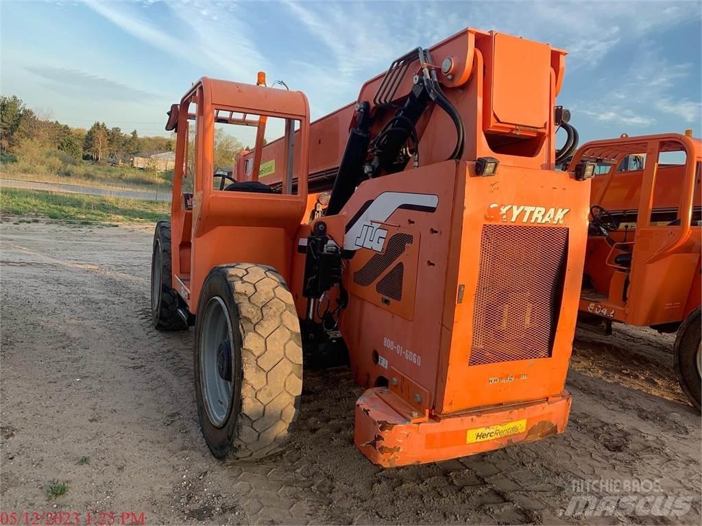 SkyTrak 6042 Телескопични товарачи