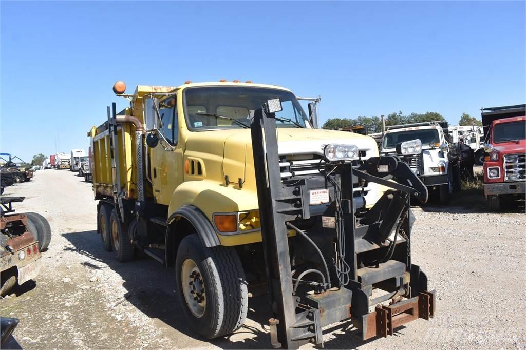 Sterling L8500 Самосвал