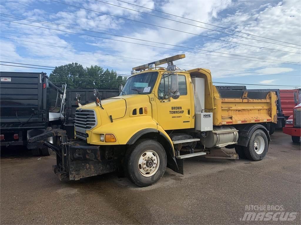 Sterling L8500 Самосвал