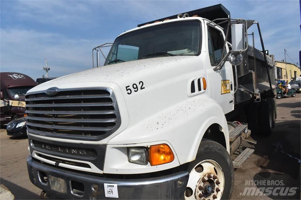 Sterling L9500 Самосвал