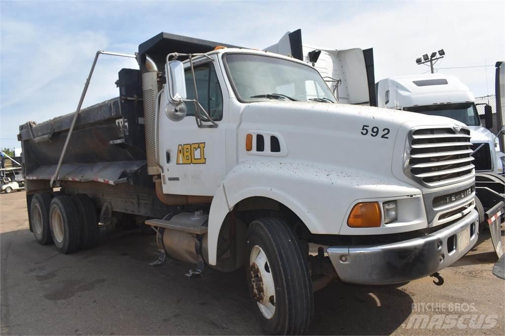 Sterling L9500 Самосвал